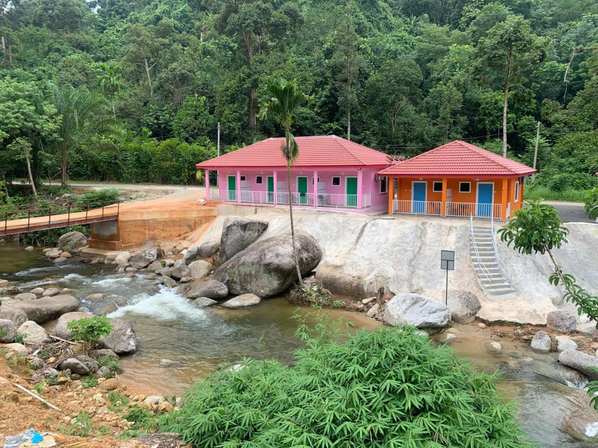 Chalet Latip D'Ayer Itam Hotel Kampong Ayer Hitam  Exterior foto